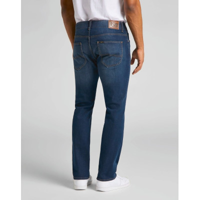 Extreme motion slim fit jeans